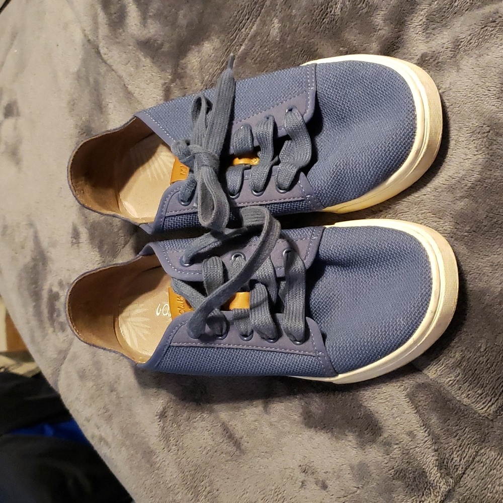 Ladies olukai sneakers